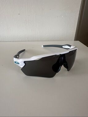 Oakley Radar EV White and Grey